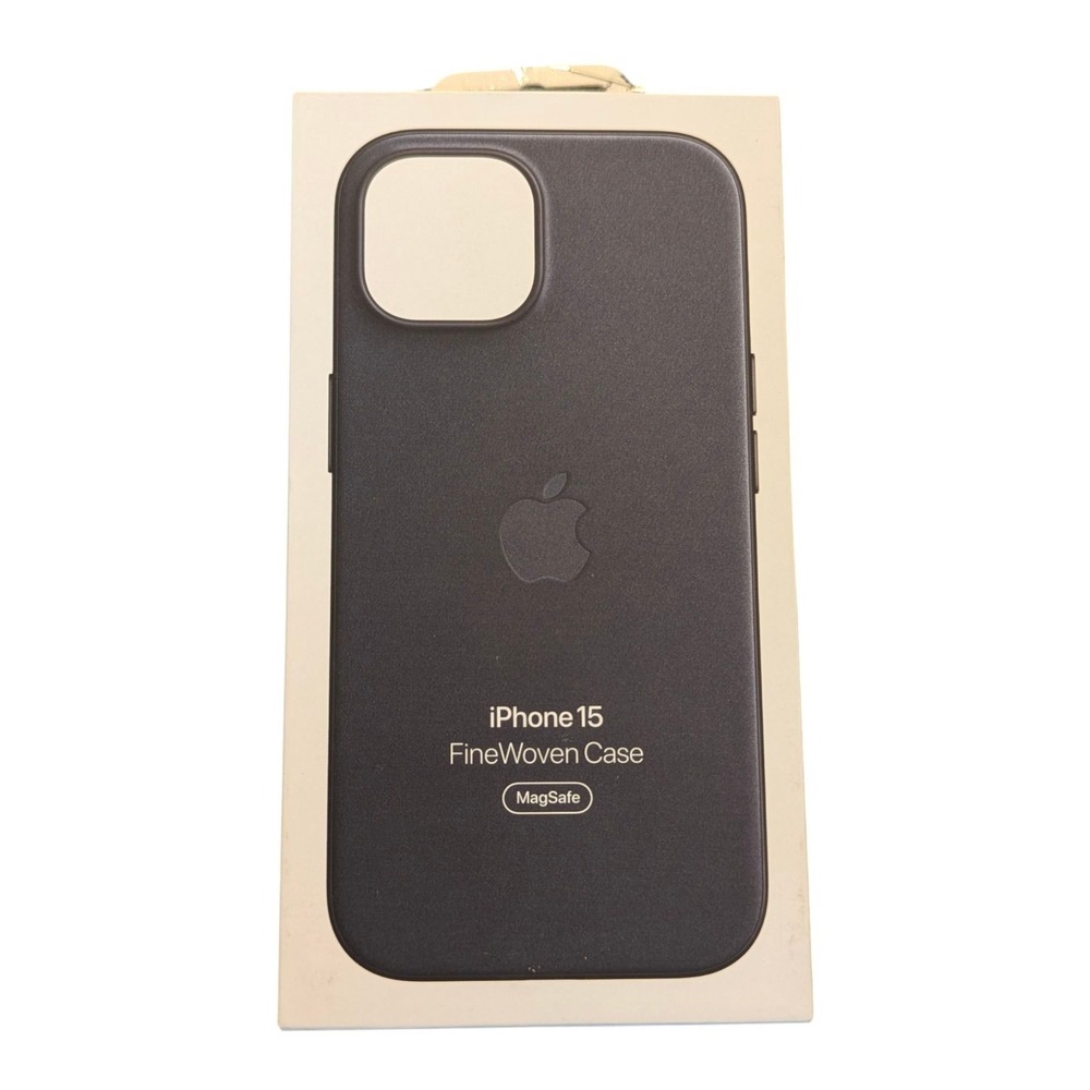 C8.‎ Apple FineWoven Case with MagSafe for iPhone 15 - Black